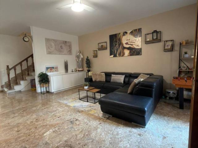 Villa Schiera in vendita a Crocetta-San Lazzaro-Modena Est, Modena