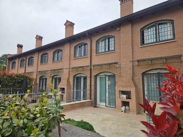 Villa Schiera in vendita a Crocetta-San Lazzaro-Modena Est, Modena