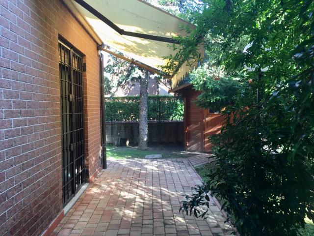 Villa Schiera in vendita a Crocetta-San Lazzaro-Modena Est, Modena