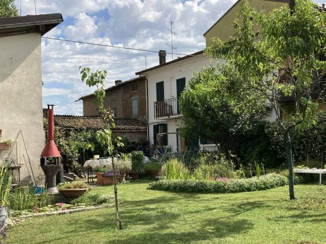 Villa Schiera in vendita a San Faustino-Madonnina-Quattroville, Modena