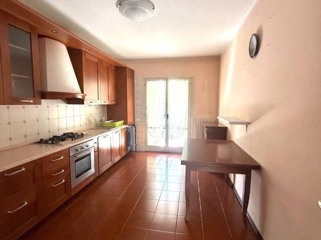 Villa Schiera in vendita a Buon Pastore-Sant'Agnese-San Damaso, Modena