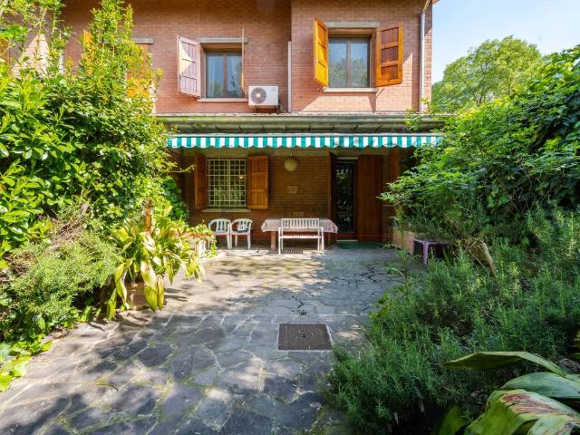 Villa Schiera in vendita a Buon Pastore-Sant'Agnese-San Damaso, Modena