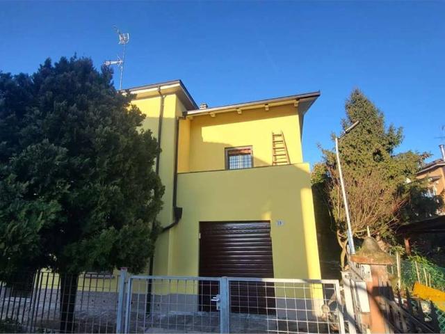 Ville Schiera in vendita a Modena