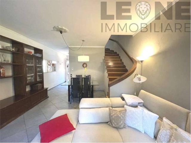Villa Schiera in vendita a Crocetta-San Lazzaro-Modena Est, Modena