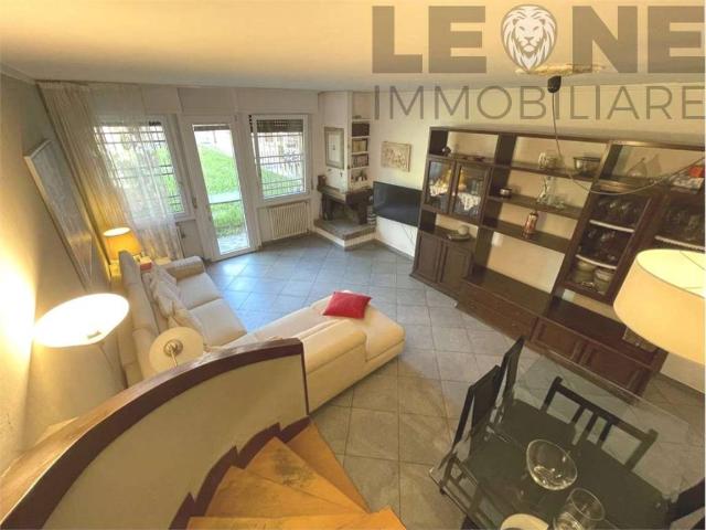 Villa Schiera in vendita a Crocetta-San Lazzaro-Modena Est, Modena