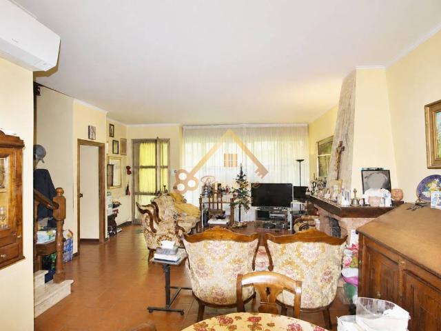 Villa Schiera in vendita a San Faustino-Madonnina-Quattroville, Modena