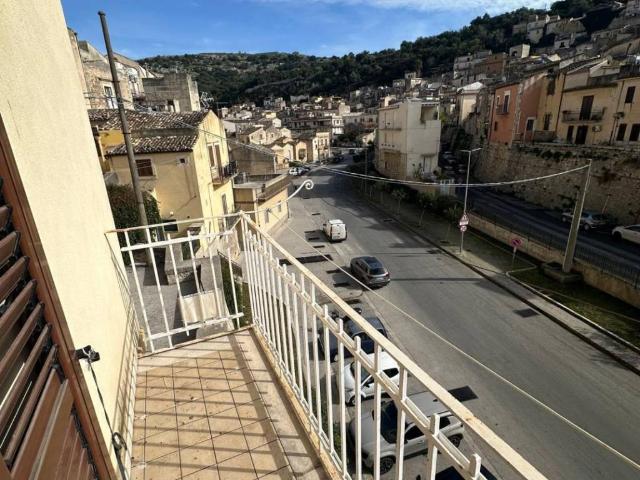 Villa Schiera in vendita a Modica Alta, Marina Di Modica