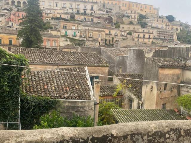 Villa Schiera in vendita a Modica Alta, Marina Di Modica
