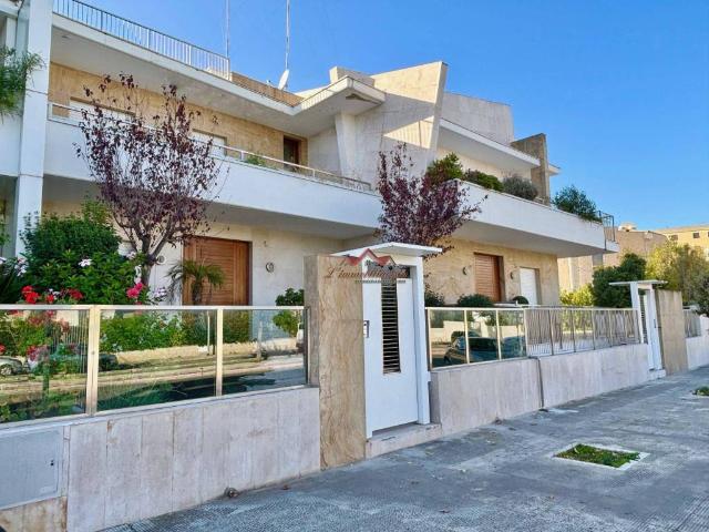 Villa Schiera in vendita a Puglia, Bari