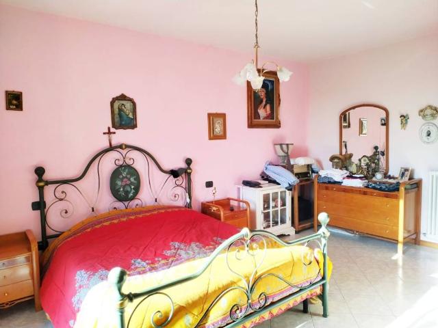 Villa Schiera in vendita a Moglia, Lombardia