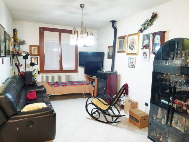 Villa Schiera in vendita a Moglia, Lombardia