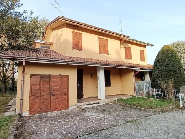 Villa Schiera in vendita a Moglia, Lombardia