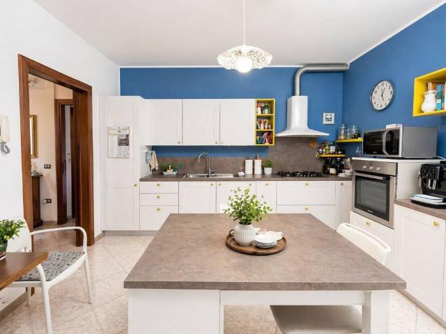 Villa Schiera in vendita a Moglia, Lombardia