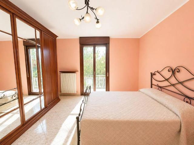 Villa Schiera in vendita a Moglia, Lombardia