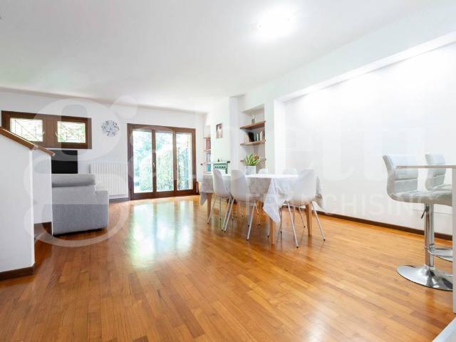 Villa Schiera in vendita a Mogliano Veneto, Veneto