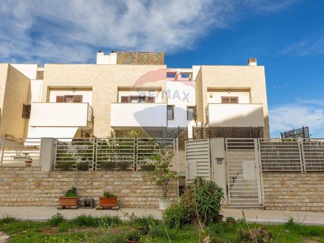 Villa Schiera in vendita a Villaggio Belgiovine, Puglia