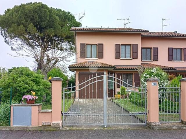 Villa Schiera in vendita a Molinella, Reggio Emilia