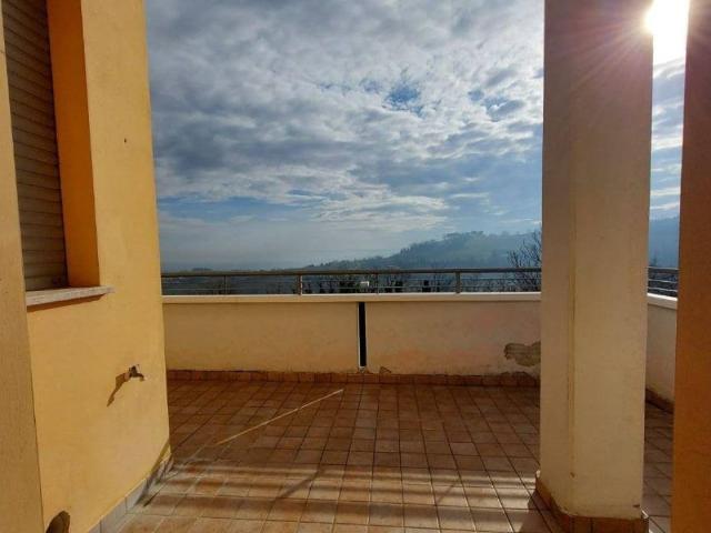 Villa Schiera in vendita a Villagrande, Marche