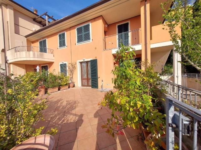 Villa Schiera in vendita a Marche, Pesaro E Urbino