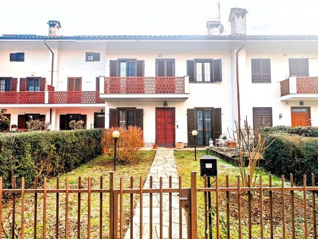 Villa Schiera in vendita a Tagliaferro, Piemonte