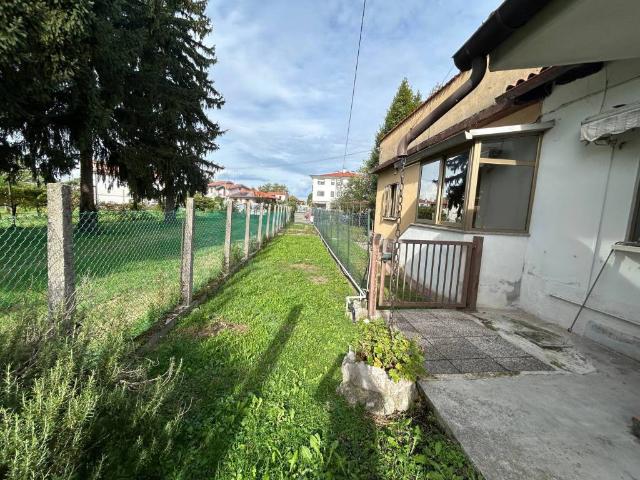 Villa Schiera in vendita a Aris / Daris / Darež, Monfalcone
