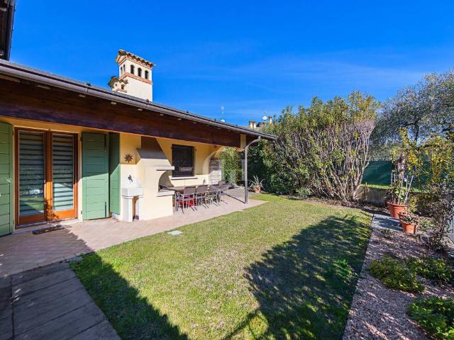 Villa Schiera in vendita a Monte Tapino, Moniga Del Garda