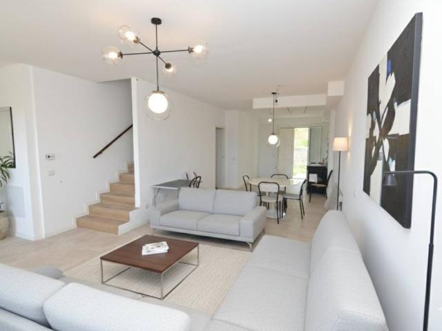 Villa Schiera in vendita a Pozzarello, Montevettolini