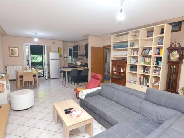 Villa Schiera in vendita a Cintolese, Monsummano Terme
