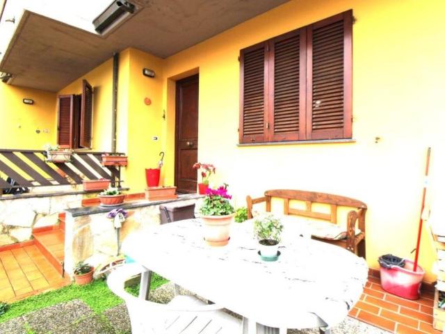 Villa Schiera in vendita a Montevettolini, Toscana