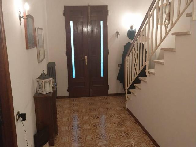 Villa Schiera in vendita a Montale Alto, Montale