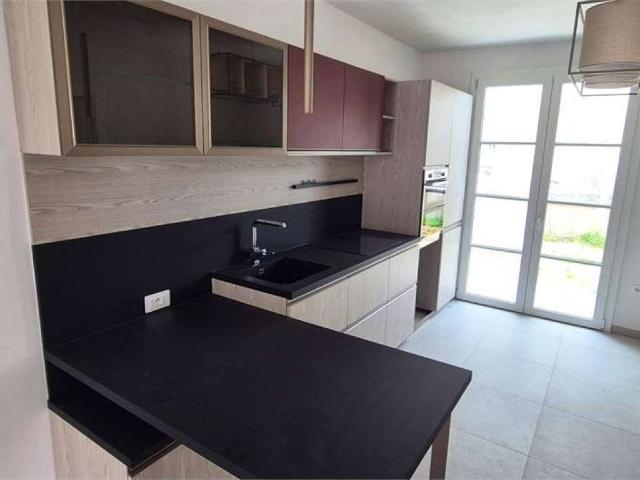 Villa Schiera in vendita a Montale Alto, Montale