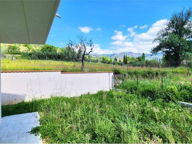 Villa Schiera in vendita a Montale Alto, Montale