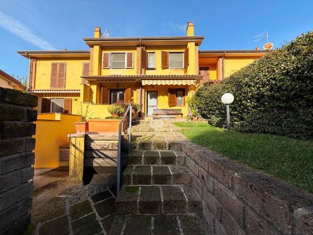 Villa Schiera in vendita a Montalto Di Castro, Lazio