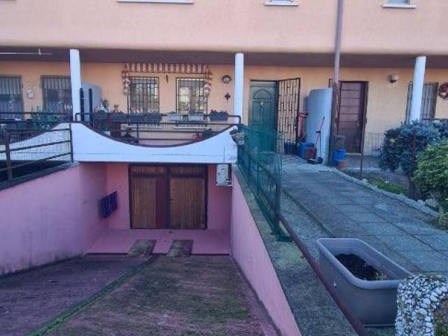 Villa Schiera in vendita a Montanaso Lombardo, Lombardia