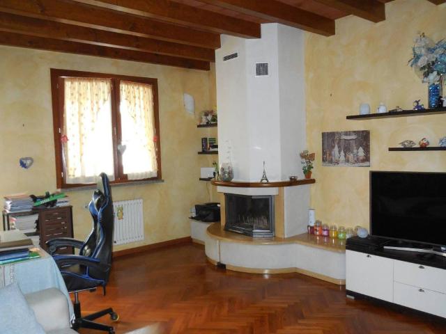 Villa Schiera in vendita a Monte Cremasco, Lombardia