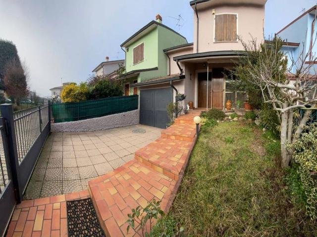 Villa Schiera in vendita a Monte Cremasco, Lombardia