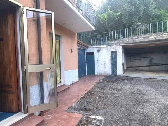 Villa Schiera in vendita a Marche, Pesaro E Urbino