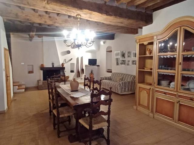 Villa Schiera in vendita a Marche, Pesaro E Urbino