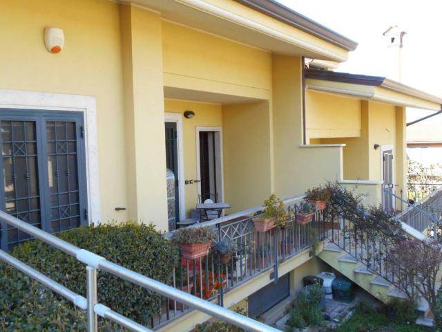 Villa Schiera in vendita a Roma Capitale, Lazio