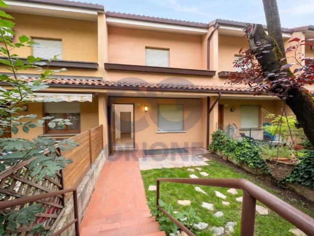 Villa Schiera in vendita a Unione dei comuni Valli del Reno, Lavino e Samoggia, Monte San Pietro