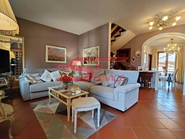 Villa Schiera in vendita a Montecatini Terme, Toscana