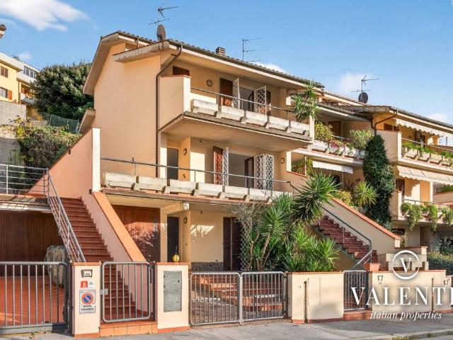 Villa Schiera in vendita a Montecatini Terme, Toscana
