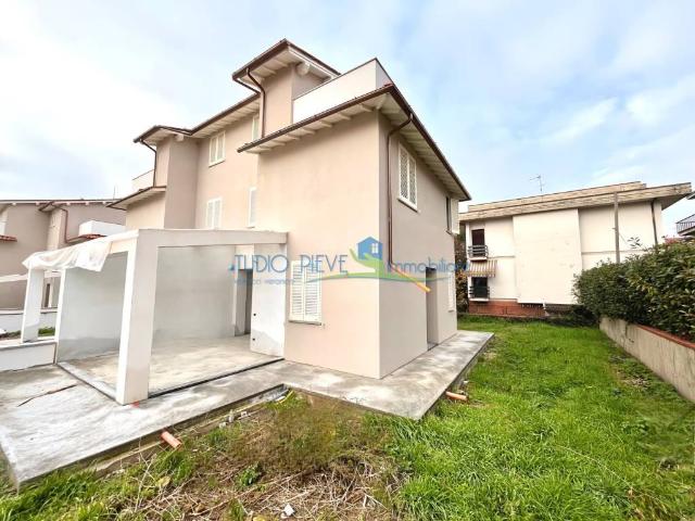 Villa Schiera in vendita a Gallo, Montecatini Terme