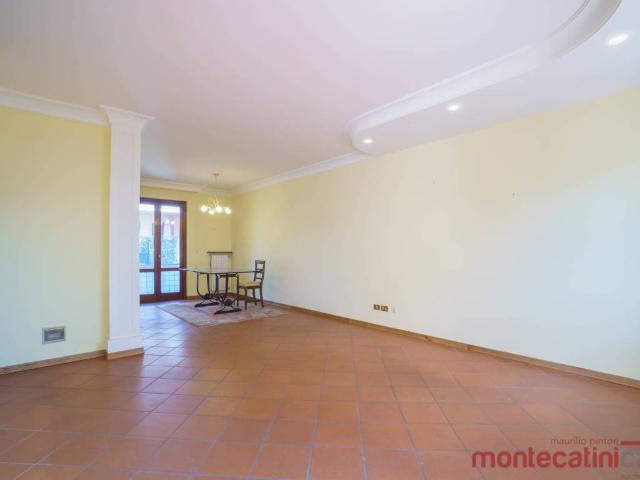 Villa Schiera in vendita a Montecatini Terme, Toscana