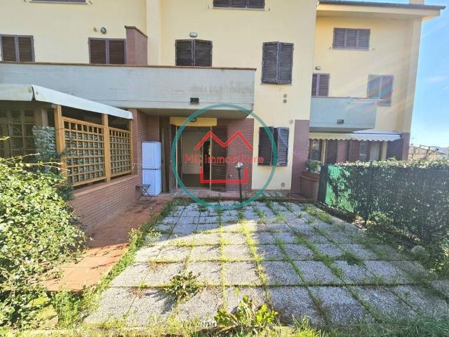 Villa Schiera in vendita a Montecatini Alto, Montecatini Terme