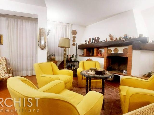 Villa Schiera in vendita a Montecatini Alto, Montecatini Terme