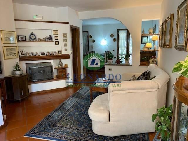Villa Schiera in vendita a Montecatini Terme, Toscana