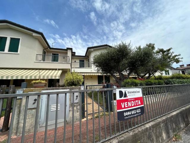 Villa Schiera in vendita a Santissima Trinità, Montecchio Maggiore
