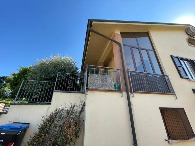 Villa Schiera in vendita a Montechiarugolo, Reggio Emilia