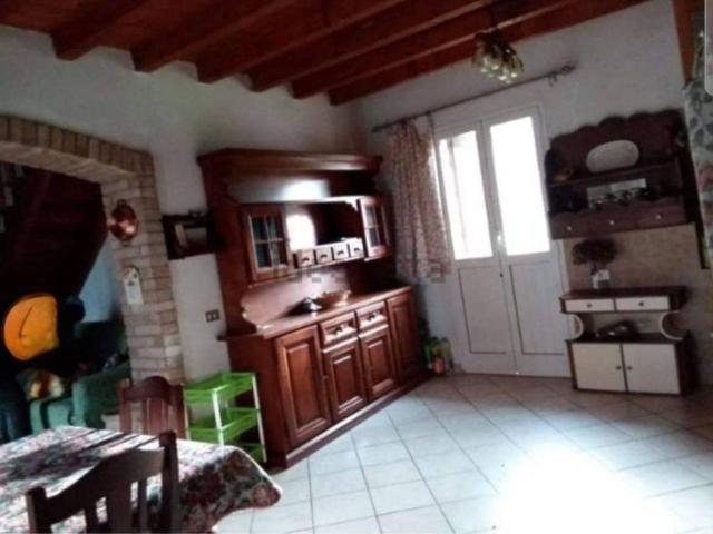 Villa Schiera in vendita a Unione dei comuni del Distretto Ceramico, Montefiorino